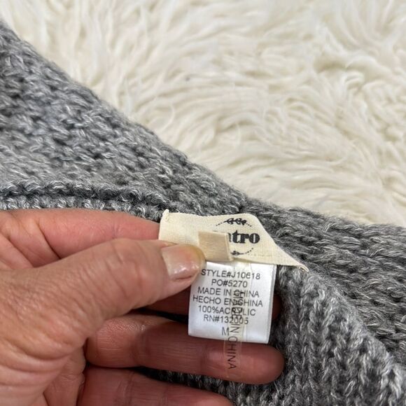 Entro Gray Women's Sweater Vest - Picture 7 of 7